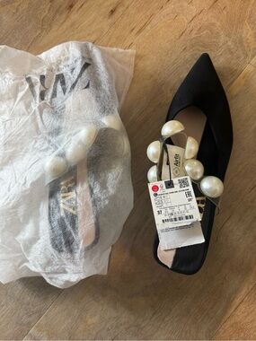 Zara Black Pointed Toe Heels with Pearl Strap